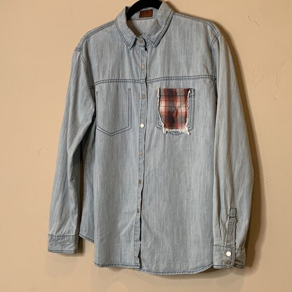 POL Women's Plaid Pocket Long Sleeve Snap Boho Western Denim Top Size S Blue - Picture 2 of 10